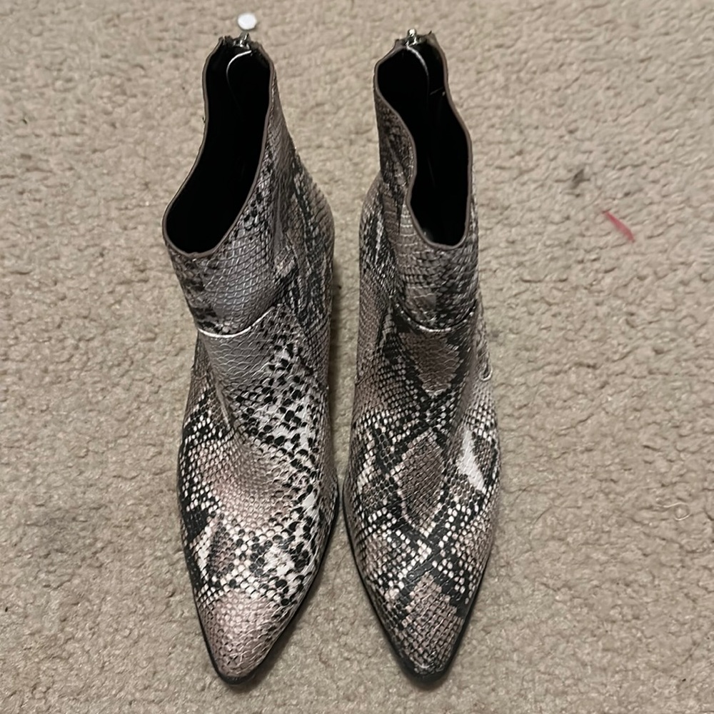 Vestique Snake skin ankle boots
